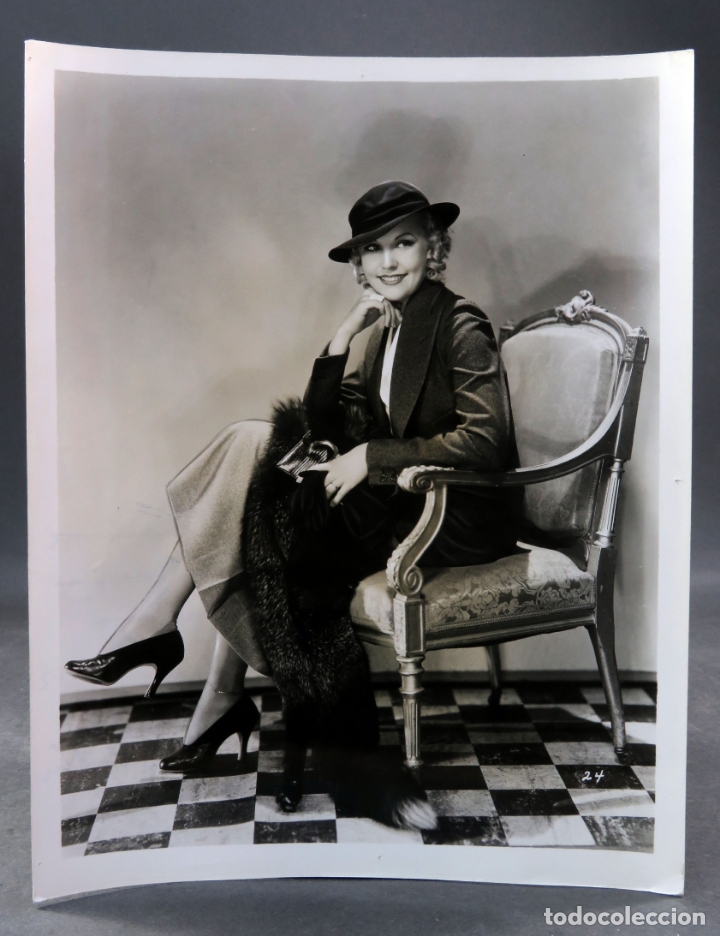 Cine: Foto original prensa June Knight Universal posando con piel zorro a&ntilde;os 30 26 cm x 20 cm