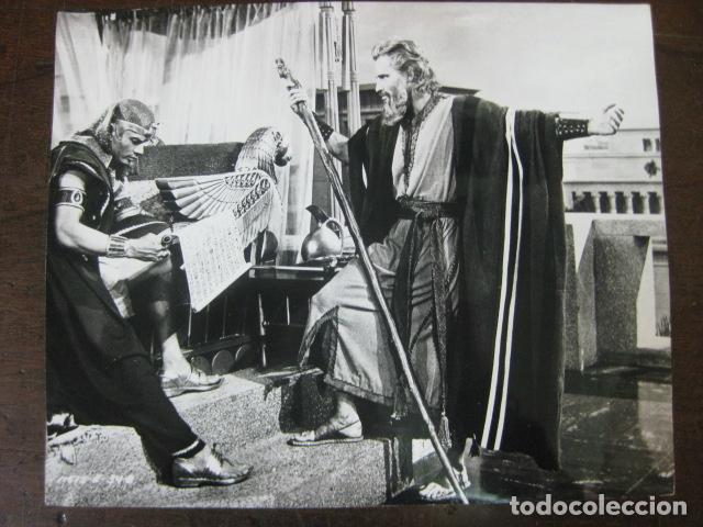 Cine: los diez mandamientos - foto original b/n - charlton heston yul brynner