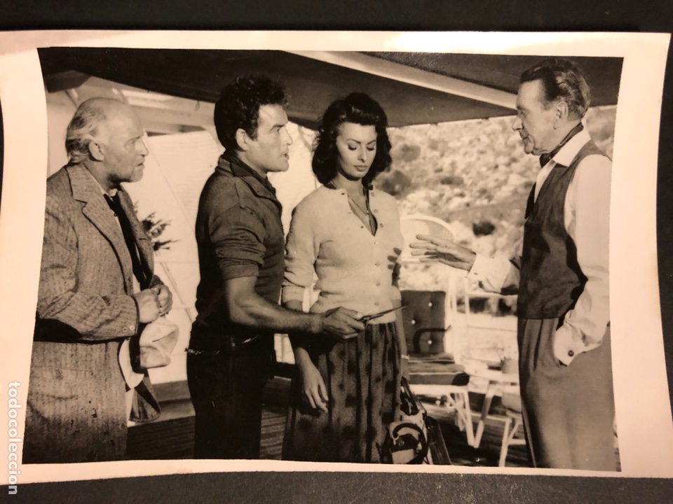 Cine: Foto original de Jorge mistral y sofia loren.la sirena y el delfin 18 x 12 cm