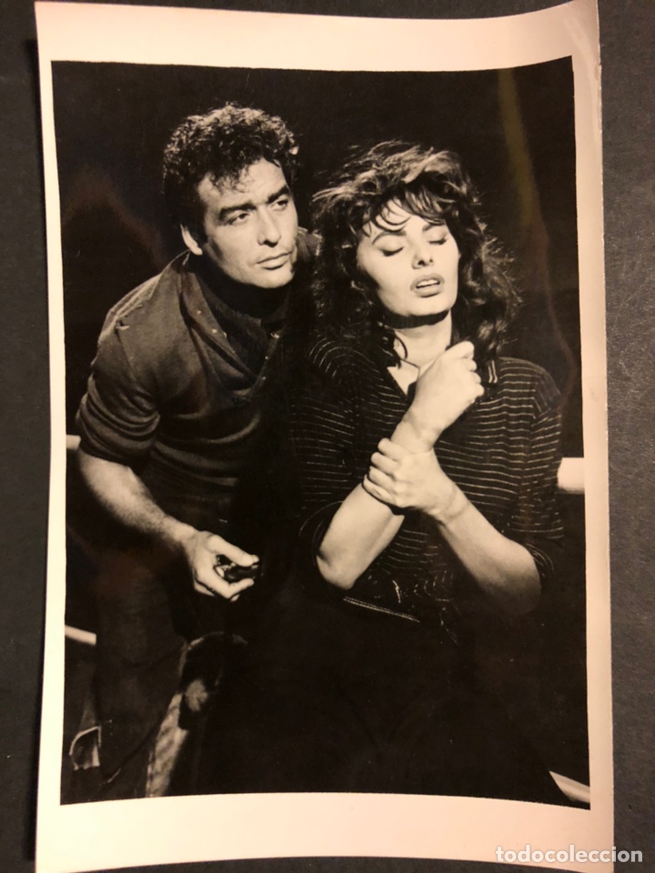 Cine: Foto original de Jorge mistral y sofia loren.la sirena y el delfin 18 x 12 cm