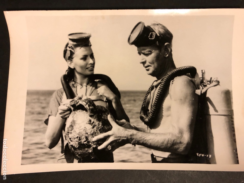 Cine: sofia loren y Alan ladd.la sirena y el delfin 18 x 12 cm