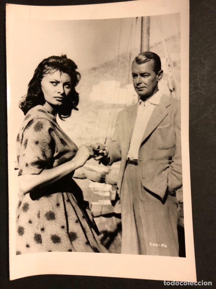 Cine: sofia loren y Alan Ladd.la sirena y el delfin 18 x 12 cm