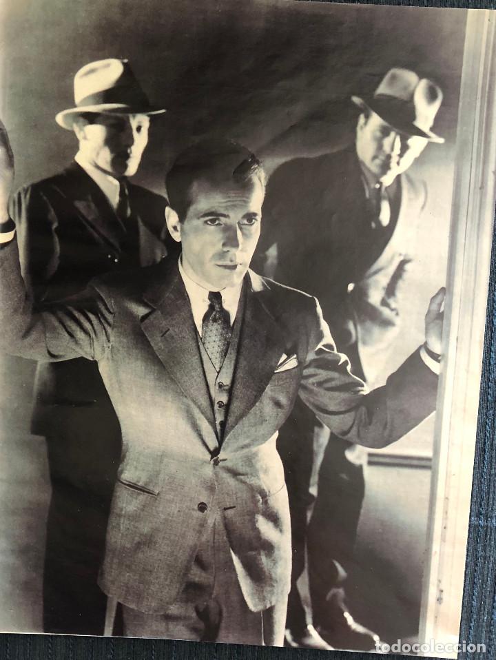 Cine: Fotograf&iacute;a del actor Humphrey Bogart. P&aacute;gina de revista. Tama&ntilde;o folio. Enmarcable.
