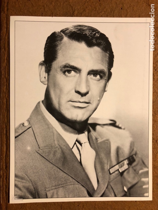 Cine: CARY GRANT. FOTOGRAF&Iacute;A EN B/N CON FILMOGRAF&Iacute;A AL DORSO.