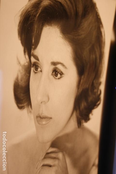 Cine: FOTO ORIGINAL CONCHA VELASCO  18 X 24 CMS LA BODA ERA A LAS 12 RODAJE