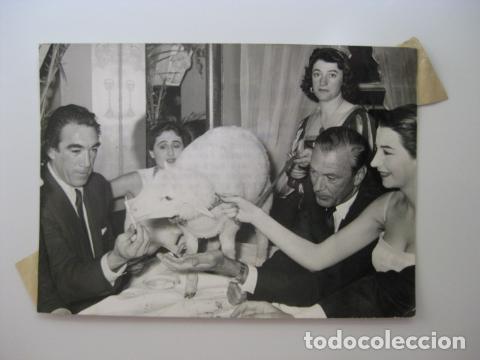 Cine: gary cooper - foto original b/n - anthony quinn white lamb au mouton de panurge restaurant
