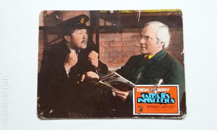 Cine: FOTOCROMO CARTON. TATUAJES INDISCRETOS. DICK EMERY. DERREN NESBITT. RONALD FRASER. TDKC56