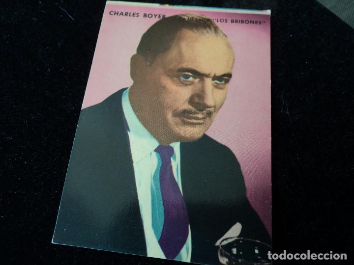 Cine: CHARLES BOYER DE LA SERIE LOS BRIBONES 11 X 8 CM