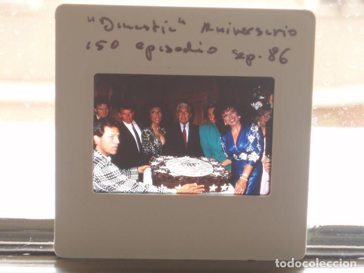 Cine: DIAPOSITIVA DE PRENSA. 150 ANIVERSARIO SEP 86 SERIE TV DINASTIA. DINASTY. JOAN COLLINS.John Forsythe