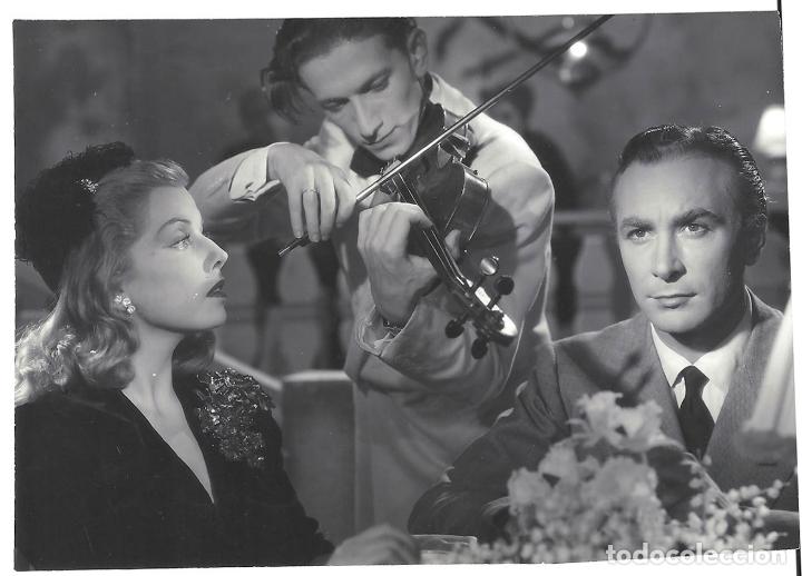 Cine: F31484 ADRIANO RIMOLDI MARIA MARTIN HENRI LESCAUT VIOLIN turbante blanco FOTO B/N ORIGINAL ESPA&Ntilde;OLA