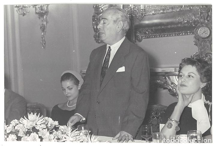 Cine: F31551 MANUEL CASANOVA EMMA PENELLA CARMEN SEVILLA FOTO B/N ORIGINAL ESPA&Ntilde;OLA