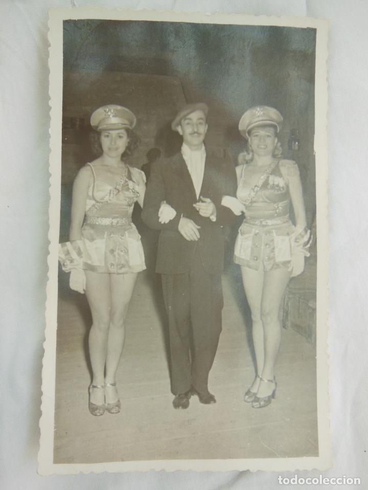 Cinema: LAGARDERE CON DOS ARTISTAS EN ALCIRA. Fotos M Lucas 1952