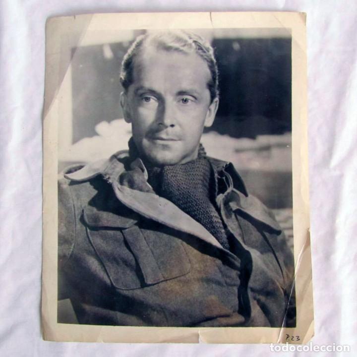 Cinema: Fotograf&iacute;a del actor brit&aacute;nico Ralph Michael en Te Captive Heart 1946