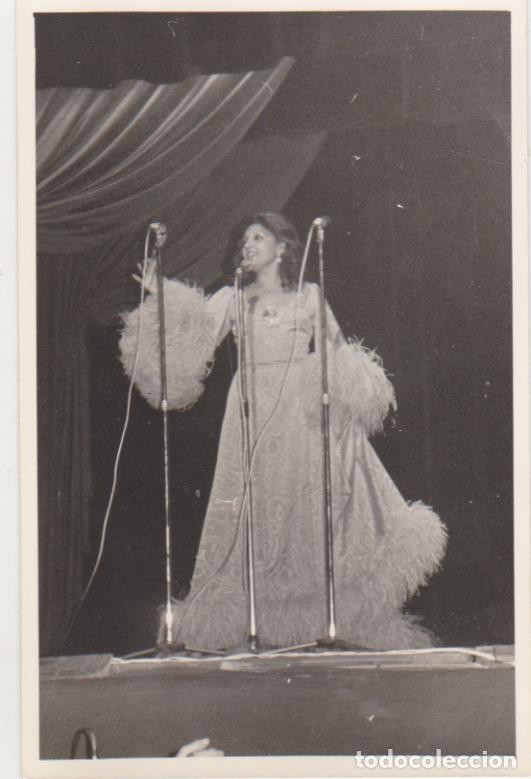 Cin&eacute;ma: Dolores Abril. Fotograf&iacute;a (14x9) Dedicado al dorso por la artista en1976