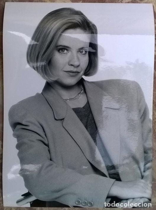 Cinema: foto de Abdruck Honorarfrei: Zw&ouml;lfdreissing. Milena Preradovic (18 x 13 cm)