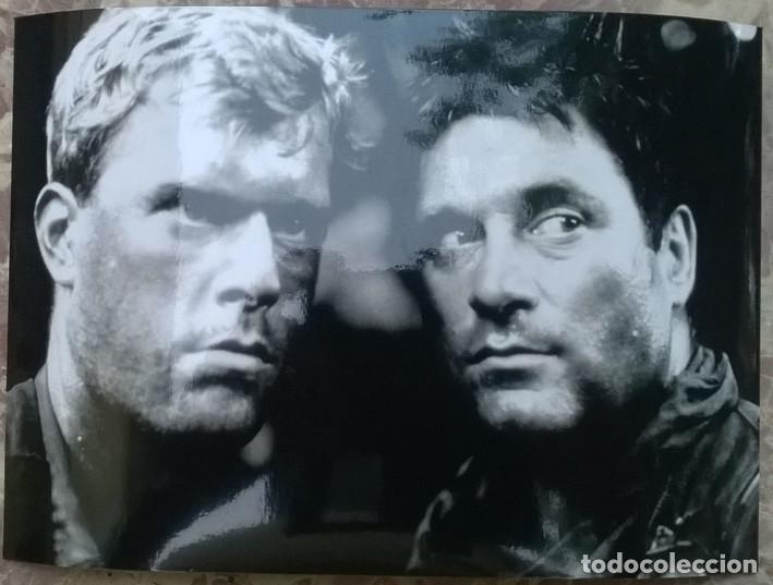 Cinema: foto de Abdruck Honorarfrei: Dienst in Vietnam (Tour of Duty) Kevin Conroy/ Terence Knox (18x13 cm)