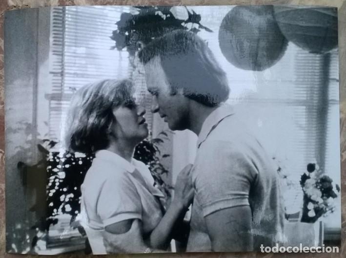 Cinema: 2 fotos de Abdruck Honorarfrei: Ein Schwindler auf dem Weg nach oben (The Imposter) Anthony Geary 86