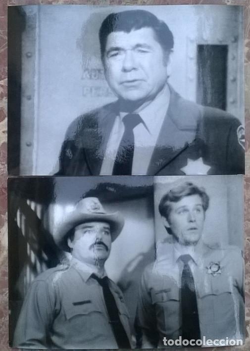 Cinema: 2 fotos de Abdruck Honorarfrei: Sheriff Lobo. Claude Akins/ Mills Watson/ Brian Kerwin 1979 /13 x 18