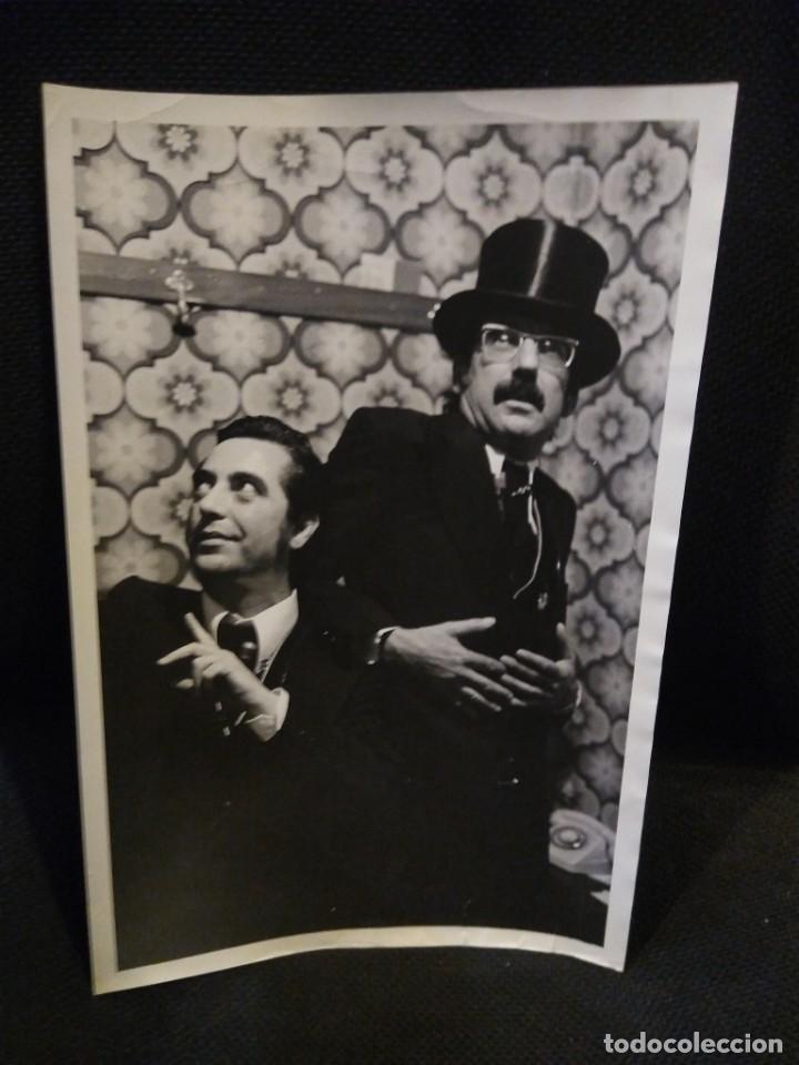 Cine: Fotograf&iacute;a de la pareja de humoristas Tipo y Coll. 30 x 20 cm