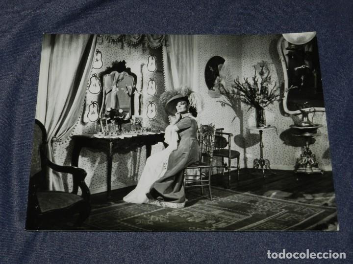 Cine: (M) CARMEN SEVILLA - FOTOGRAFIA ORIGINAL, 24 X 18 CM, SE&Ntilde;ALES DE USO