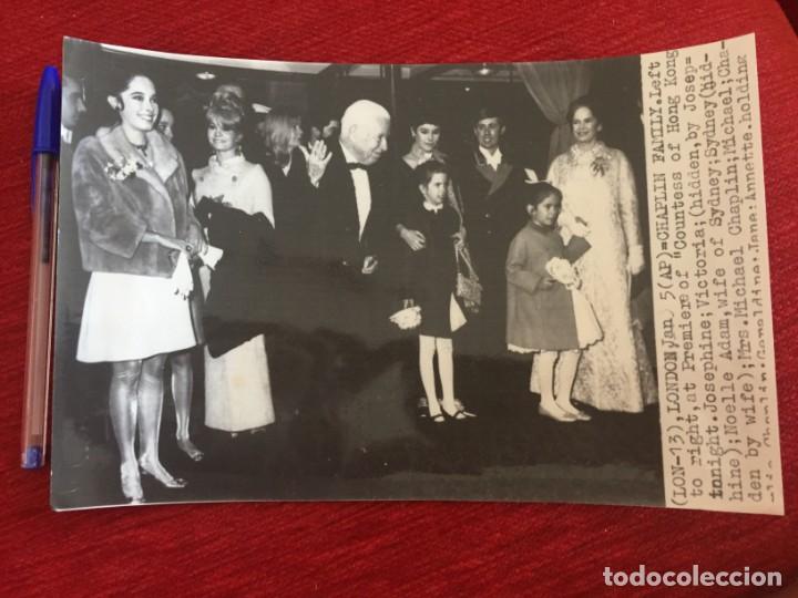 Cine: F8854 FOTO FOTOGRAFIA ORIGINAL PRENSA CHARLOT CHARLES CHAPLIN NOELLE ADAM EN LONDRES