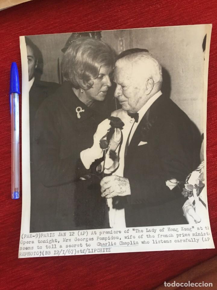 Cine: F8866 FOTO FOTOGRAFIA CHARLOT CHARLES CHAPLIN MRS GEORGES POMPIDOU PREMIO THE LADY OF HONG KONG