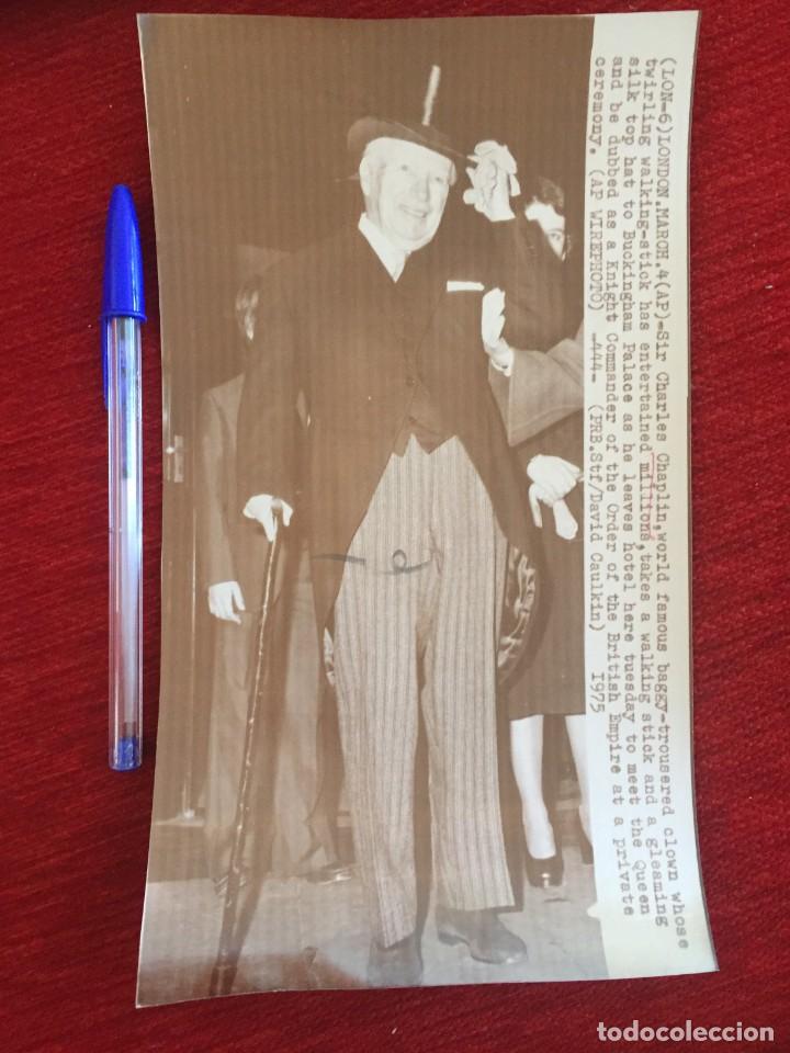 Cine: F8873 FOTO FOTOGRAFIA ORIGINAL DE PRENSA CHARLOT CHARLES CHAPLIN EN LONDRES