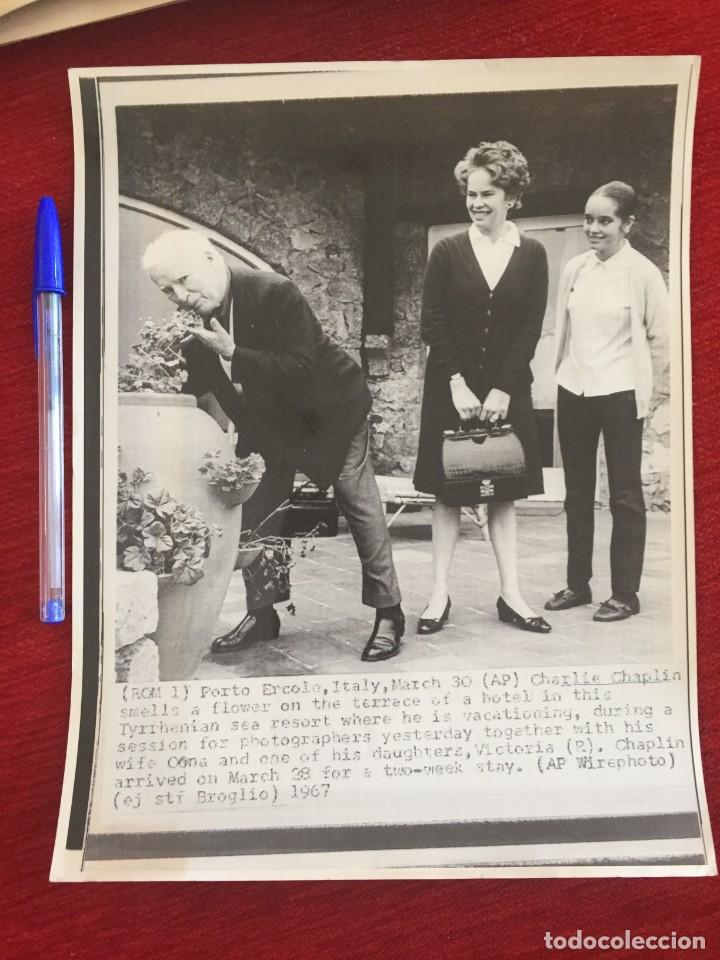 Cine: F8876 FOTO FOTOGRAFIA ORIGINAL DE PRENSA CHARLOT CHARLES CHAPLIN EN PORTO ERCOLE ITALIA 1967