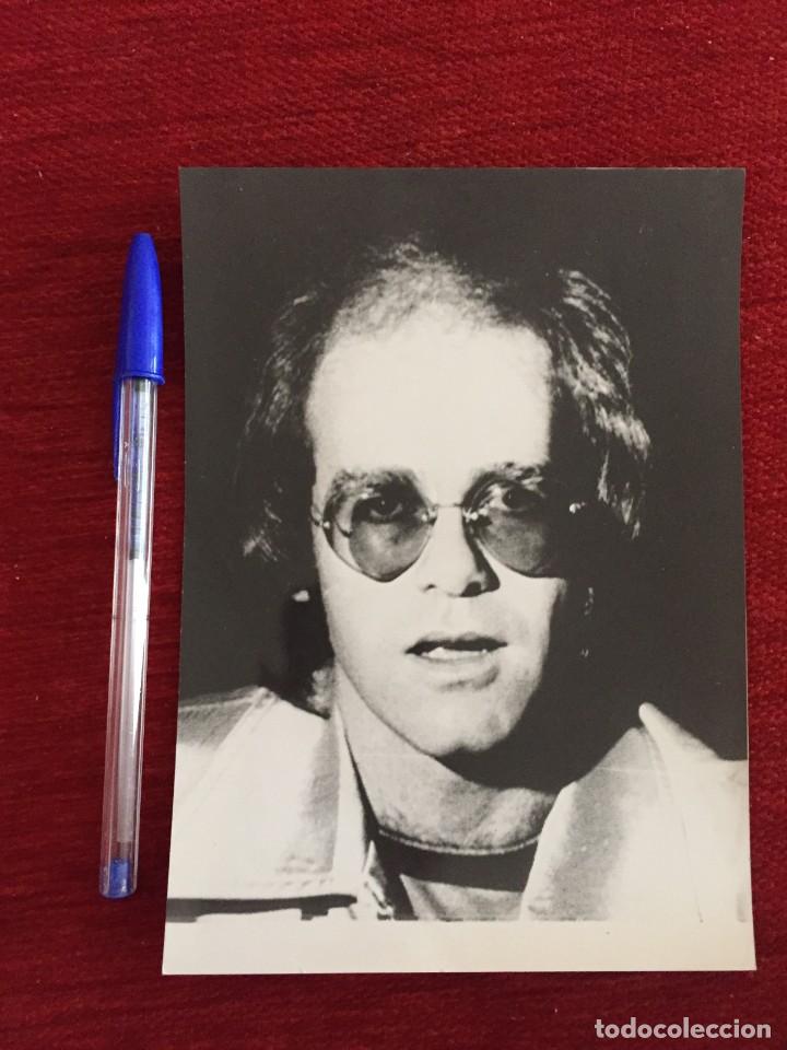 Cin&eacute;ma: R10027 FOTO FOTOGRAFIA ORIGINAL DE PRENSA CANTANTE ELTON JOHN (8-11-1978)