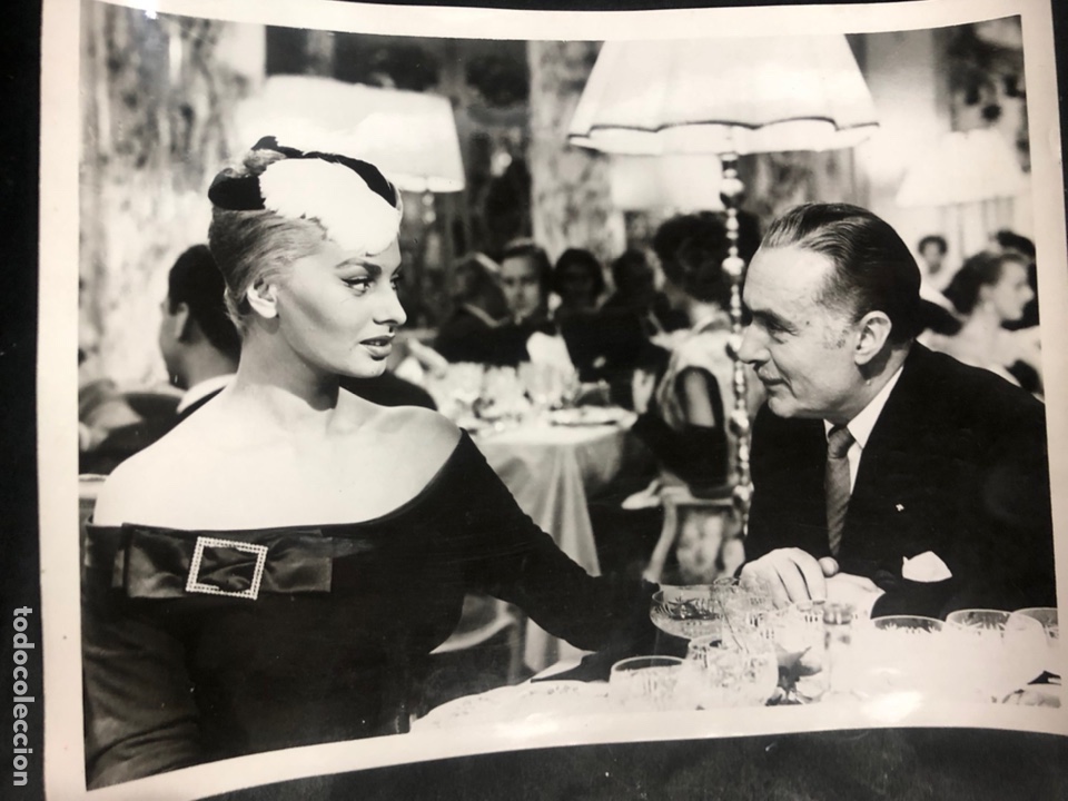 Cine: Foto original de sofia sophia loren y charles boyer 24 x 18 cm