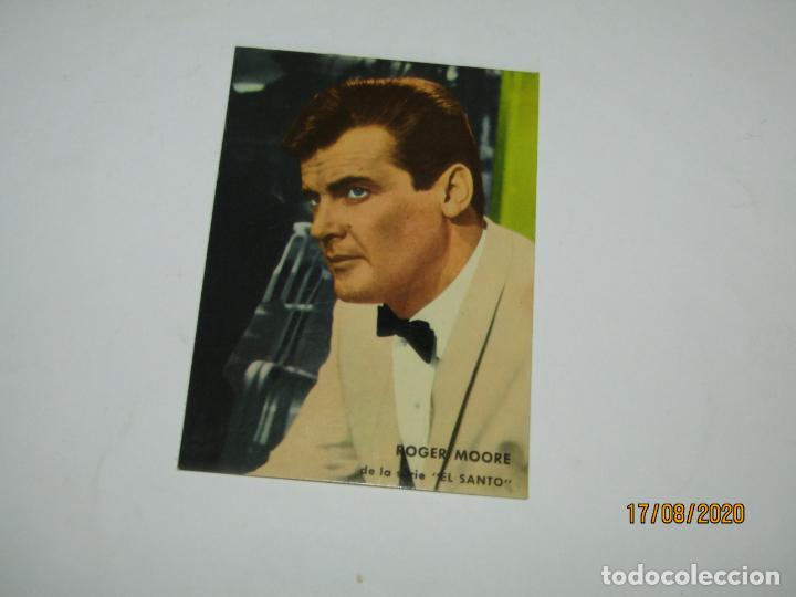 Cine: Antiguo Foto-Cromo de Cartoncillo de ROGER MOORE de la Serie de TVE EL SANTO