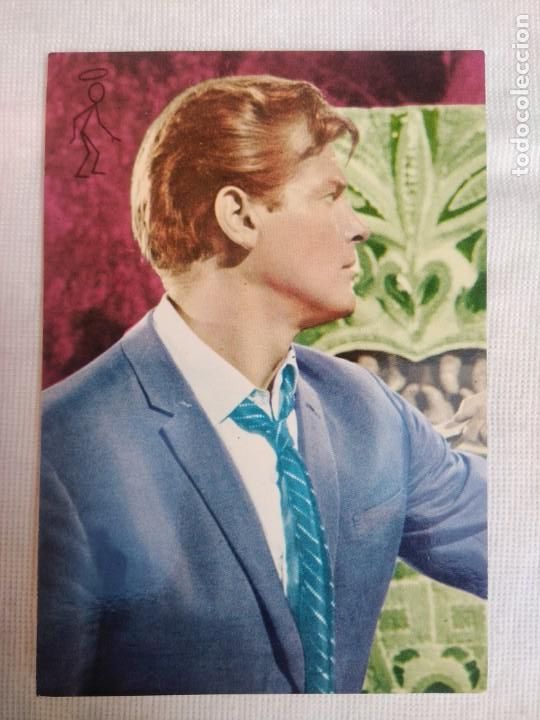 Cine: POSTAL A&Ntilde;OS 70/EL SANTO-ROGER MOORE/NUEVA!!!!!.