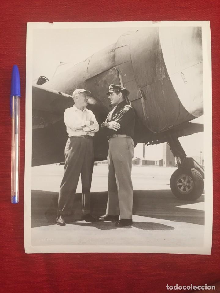 Cine: F9755 FOTO FOTOGRAFIA ORIGINAL DE PRENSA CINE CLARK GABLE SAM WOOD COMMAND DECISION 1948