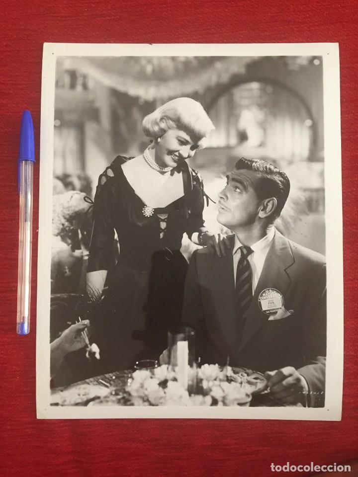 Cine: F9756 FOTO FOTOGRAFIA ORIGINAL DE PRENSA CINE CLARK GABLE KEY TO THE CITY 1949