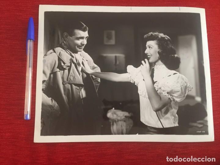 Cine: F9762 FOTO FOTOGRAFIA ORIGINAL DE PRENSA CINE CLARK GABLE LORETA YOUNG