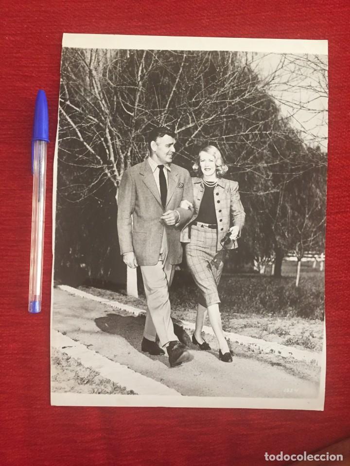 Cine: F9771 FOTO FOTOGRAFIA ORIGINAL DE PRENSA CINE CLARK GABLE SYLVIA STANLEY ENCINO CALIFORNIA