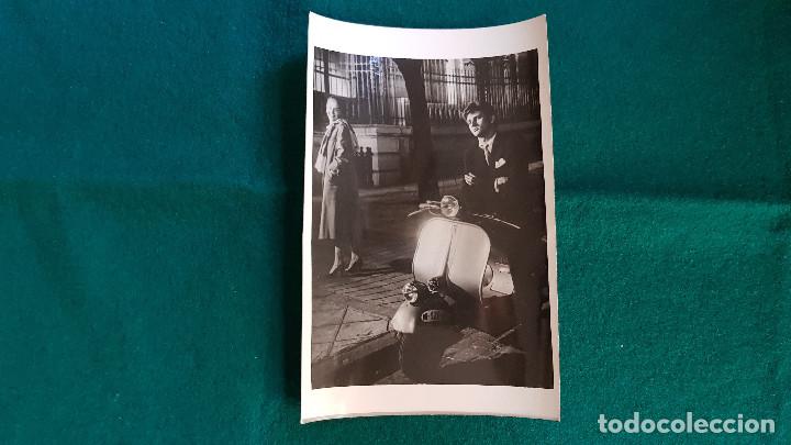 Cine: FOTOGRAFIA VESPA DE LA PELICULA LA PUERTA ABIERTA