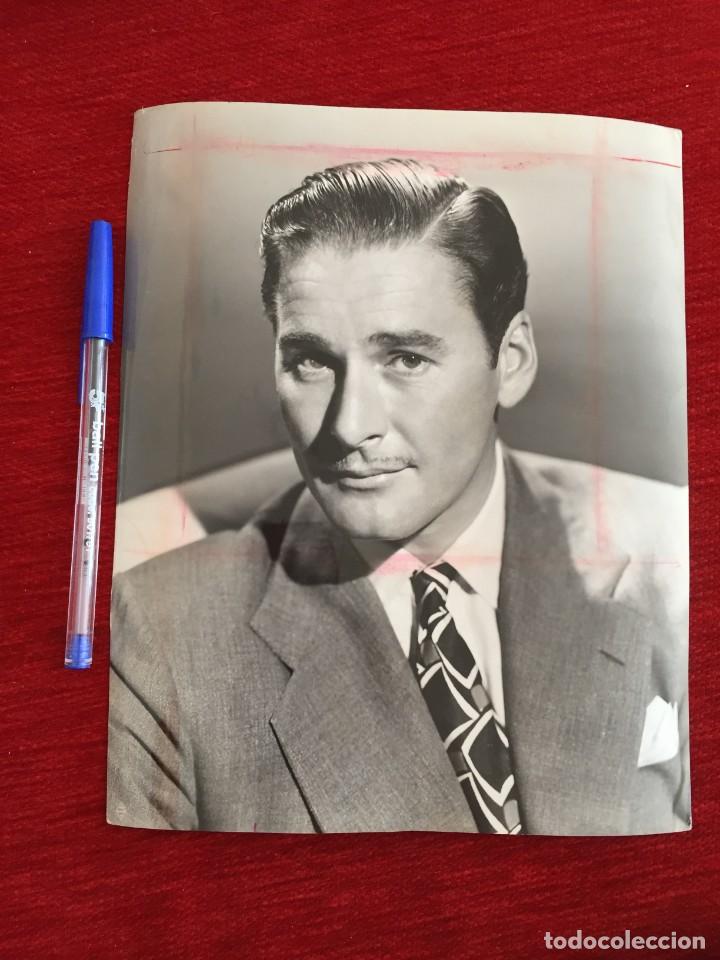Kino: F9980 FOTO FOTOGRAFIA ORIGINAL DE PRENSA CINE ERROL FLYNN