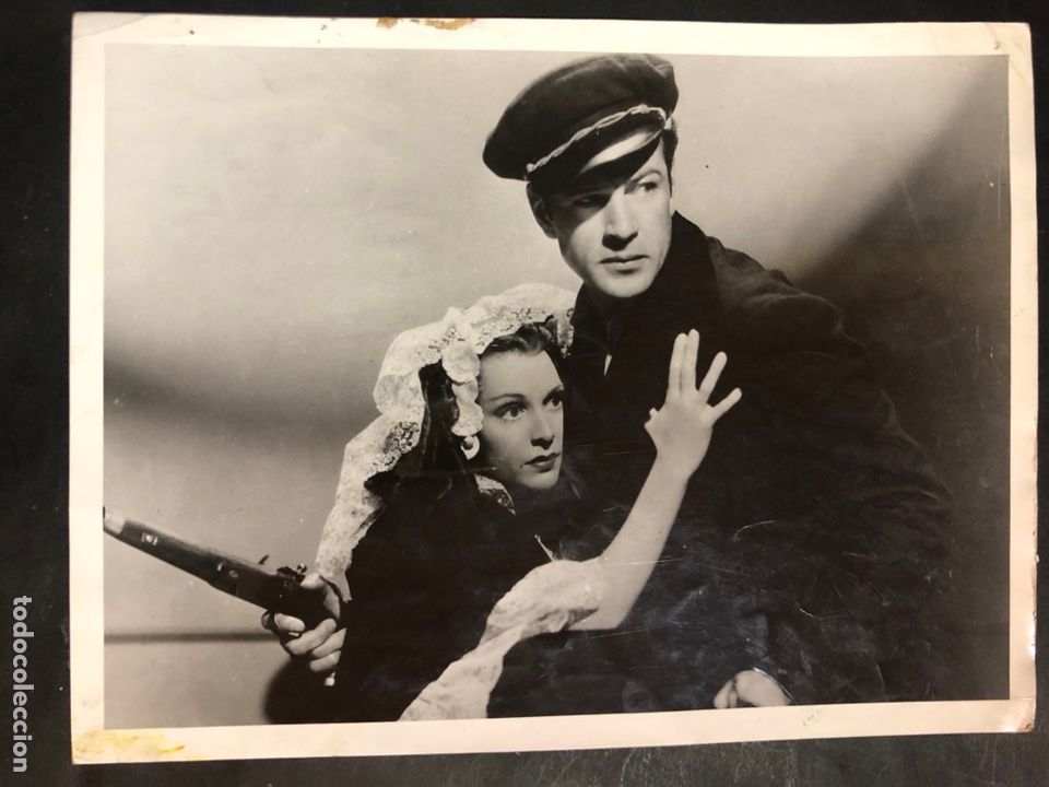 Cine: Foto original de Gary Cooper y Franc&eacute;s Dee.almas en el mar 24 x 18 cm