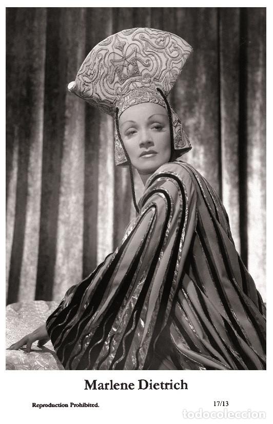 Cine: MARLENE DIETRICH - Film star Pin Up PHOTO POSTCARD- Publisher Swiftsure 2000 (17/13)