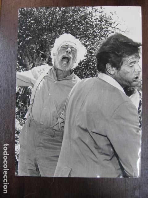 Cine: gritar al diablo Shout at the Devil - FOTO ORIGINAL B/N - roger moore lee marvin