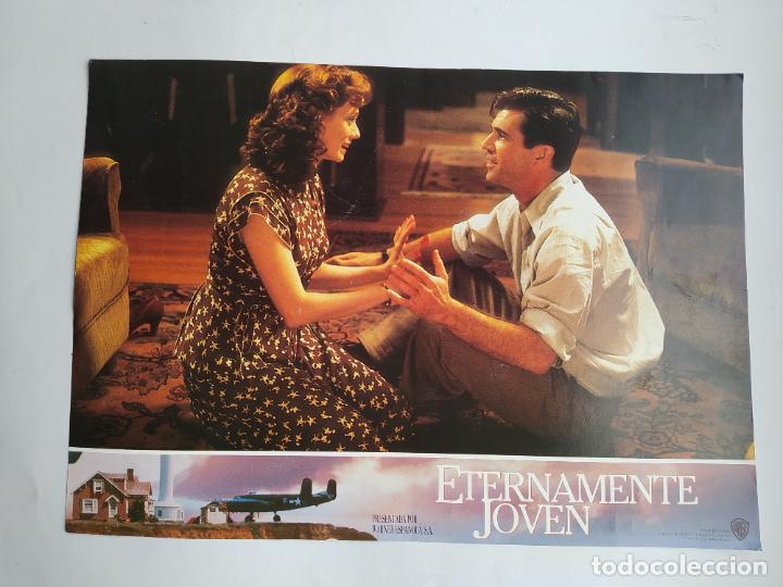 Cine: LOTE DE 2 FOTOGRAMAS DE LA PELICULA ETERNAMENTE JOVEN. WARNER ESPA&Ntilde;OLA. TDKP17K