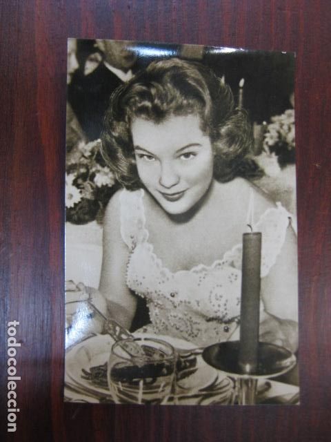 Cine: romy schneider - postal original b/n - dinner