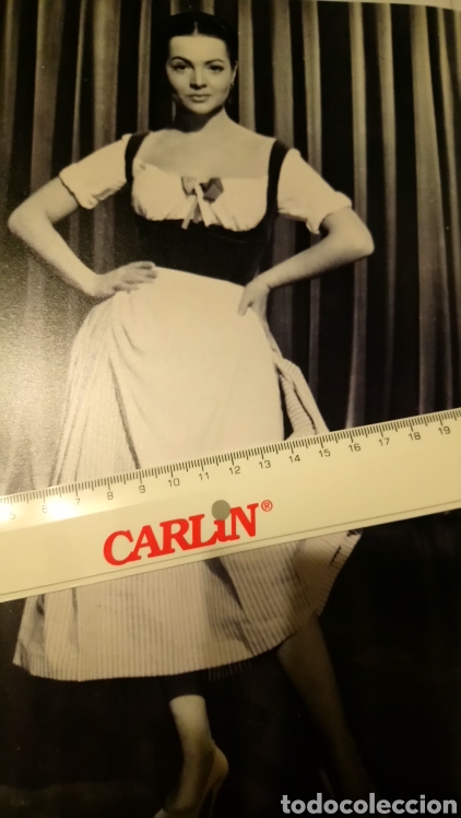 Cine: Sara montiel foto 24 x 30 de una gran calida fotografica papel saten admite ofertas