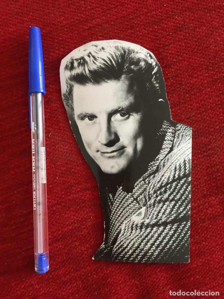 Cinema: R11066 POSTAL RECORTADA FOTO FOTOGRAFIA CINE KIRK DOUGLAS