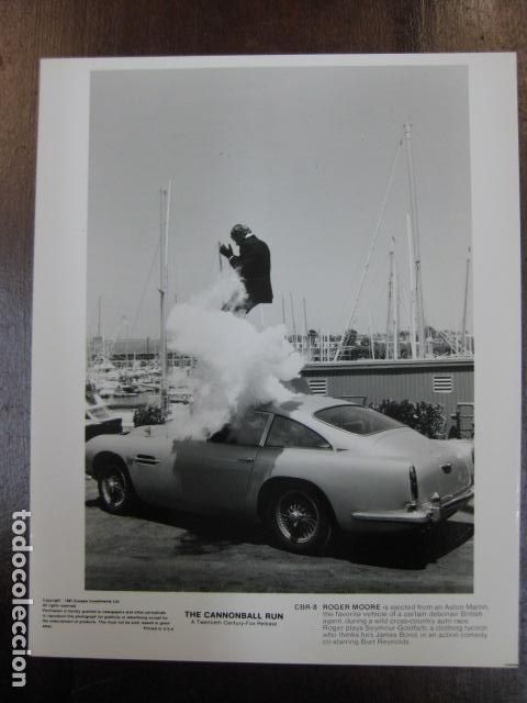 Cine: Los locos del Cannonball The Cannonball Run - foto original b/n - roger moore Automovilismo