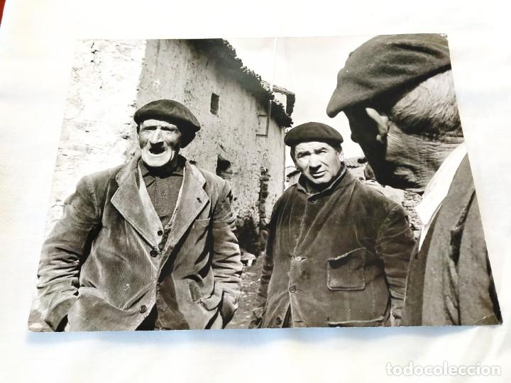 Kino: LLORENTE - FOTOGRAF&Iacute;A DE ANCIANOS NO IDENTIFICADOS