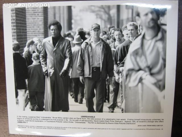 Cine: el protegido unbreakable - FOTO ORIGINAL B/N - bruce willis samuel l jackson