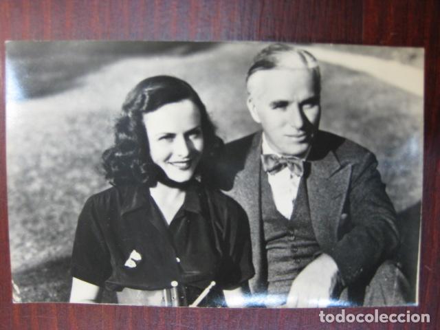 Cine: charles chaplin paulette goddard - postal original b/n - tiempos modernos