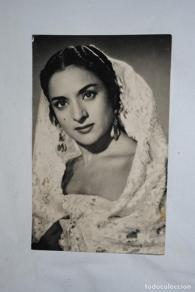 Cine: ARTISTA LOLA FLORES .